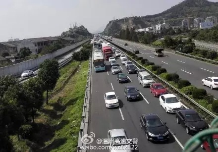 應(yīng)急車道行駛被抓拍 高速交警嚴(yán)查違法行為