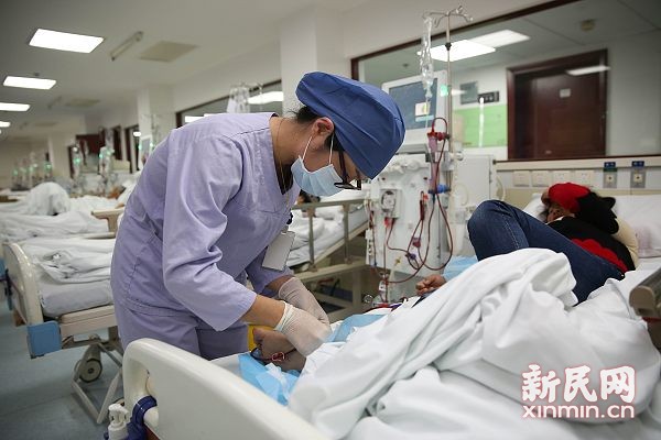 一年透析8.5万例次!长征医院血透中心与患者温