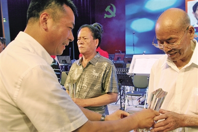 琵琶记作者高明 00300040146_209a7ba9.jpg