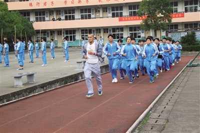 温州大铁第一人“打铁”心得：下一个梦想是夏威夷