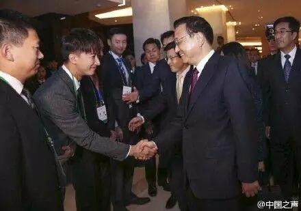 揭示娱乐圈现状与发展趋势:深入解析娱乐行业环境(图1) 揭示娱乐圈现状与发展趋势:深入解析娱乐行业环境(图1)