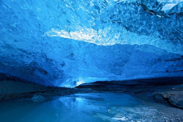 glacier ice cave, iceland