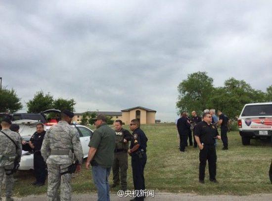 美国一空军基地发生枪击事件2人死亡图