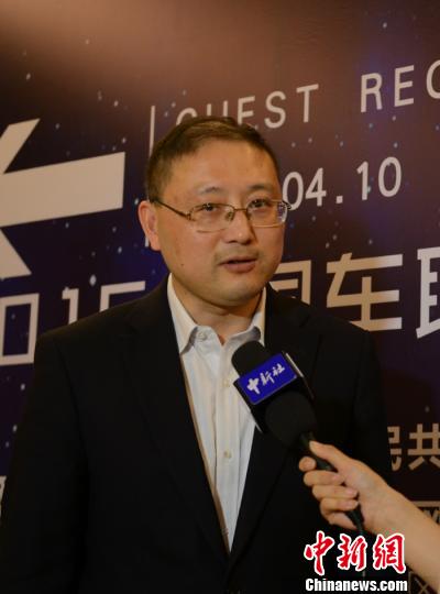 金志鹏接受中新网采访 李晨韵 摄