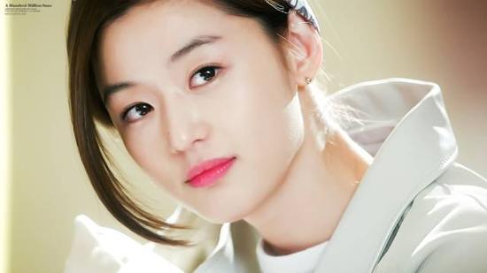 为什么全智贤的颜值能坚持十几年不变老?