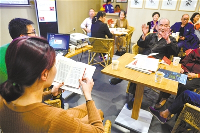 周江勇调研民营经济发展并宣讲十九大精神