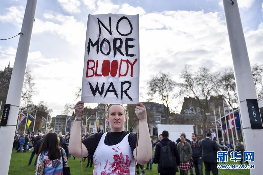 英国伦敦举行反战游行