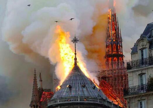 【聚焦】全人类的损失！巴黎圣母院遭遇大火 重建需几十年