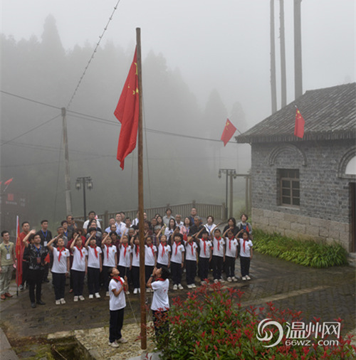 五星红旗设计者故乡发出全球征集令 爱中国就秀出你和国旗的合影