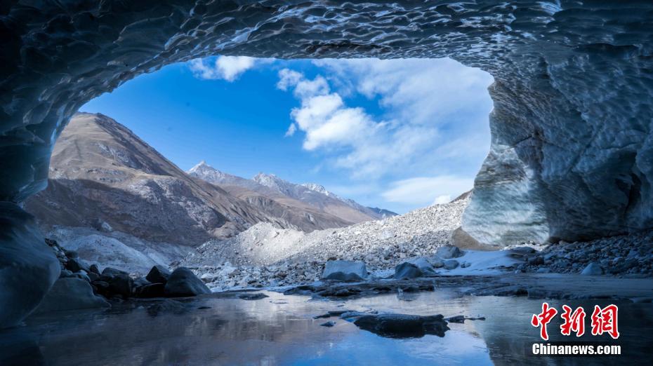 美得让人窒息！来看神奇的新疆昭苏“天山冰洞”