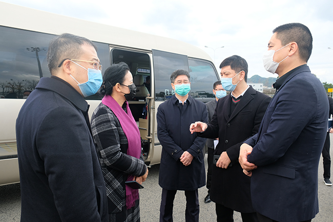 1月28日,市委常委,宣传部长胡剑谨和市人大常委会副主任厉秀珍来瓯海