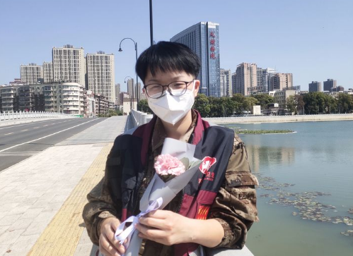 记住这些英雄！温州第二批援鄂医疗队回家