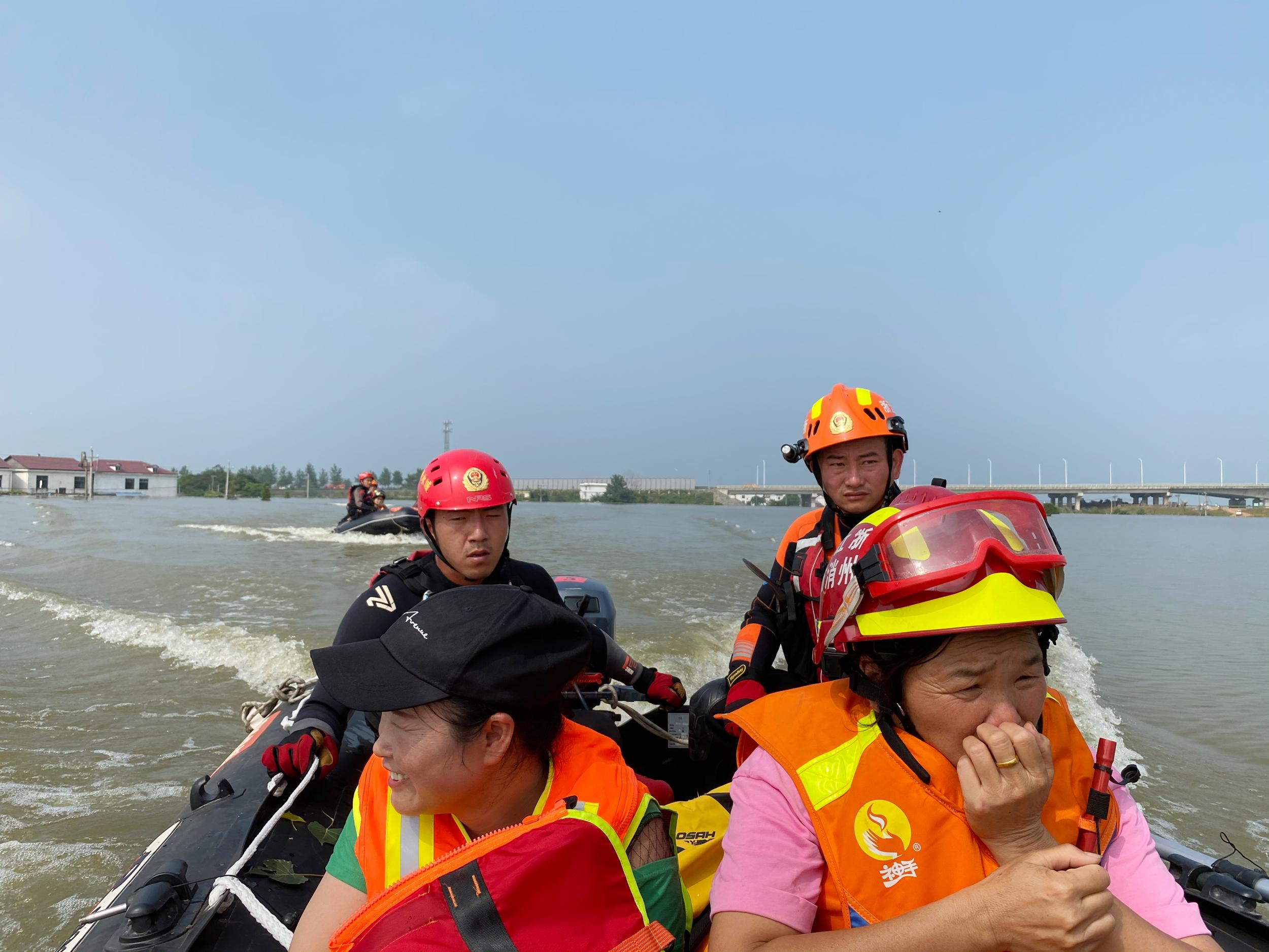 抢险救灾！当他们无助时，温州消防员划来“希望之舟”