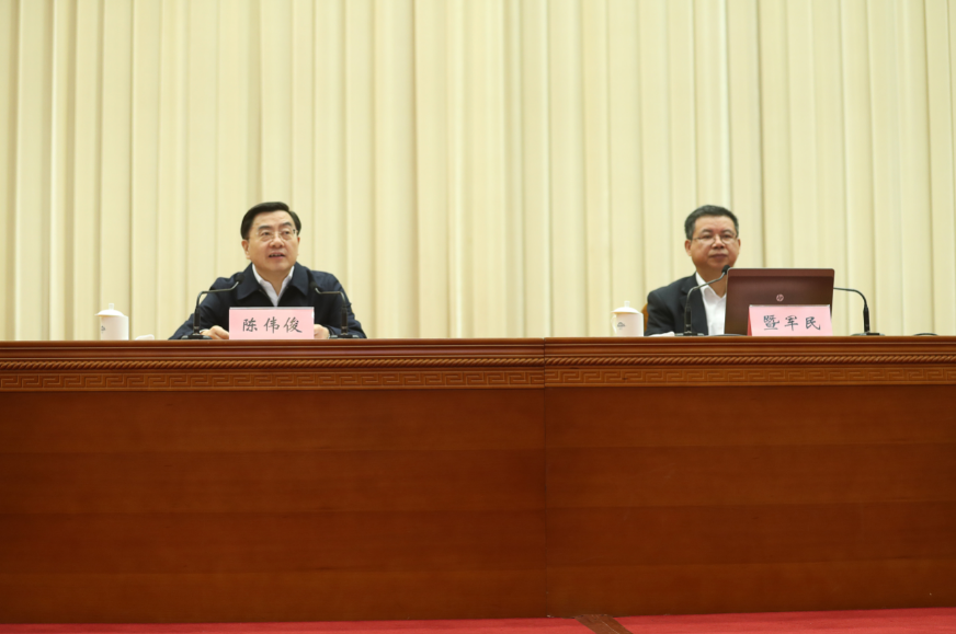 省委宣讲团在温州宣讲党的十九届五中全会精神