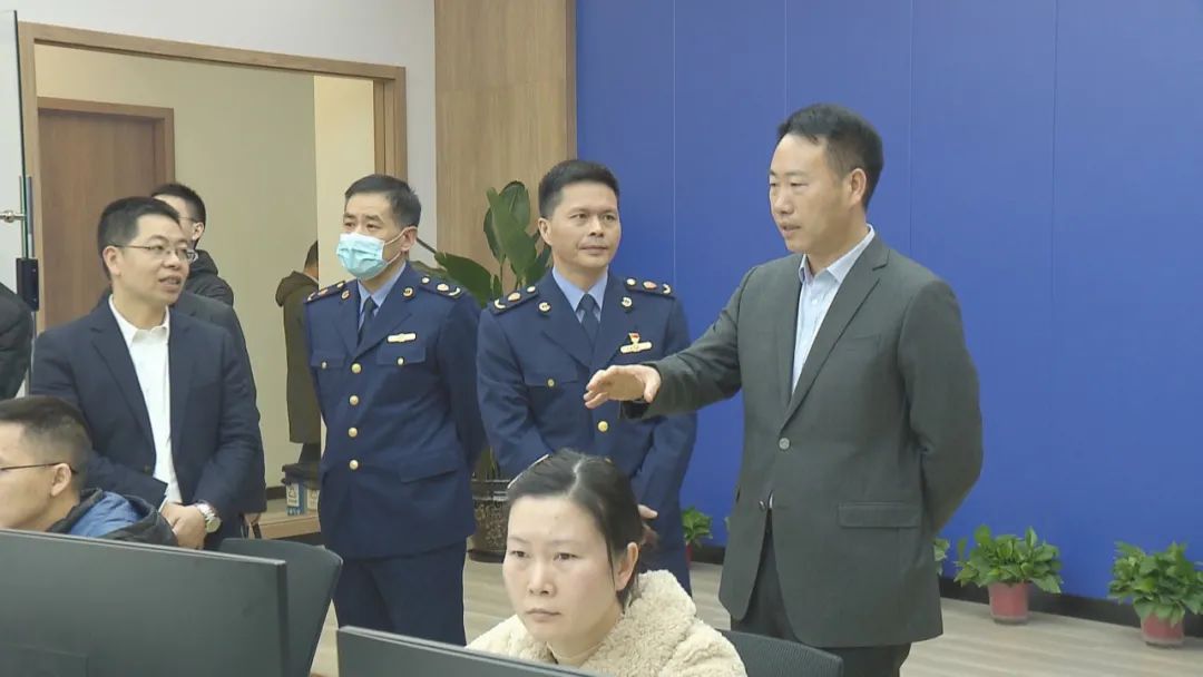 ����ί�����ʤ�ϵ������ֻ��ĸ﹤�� ������ȫʡ����������������