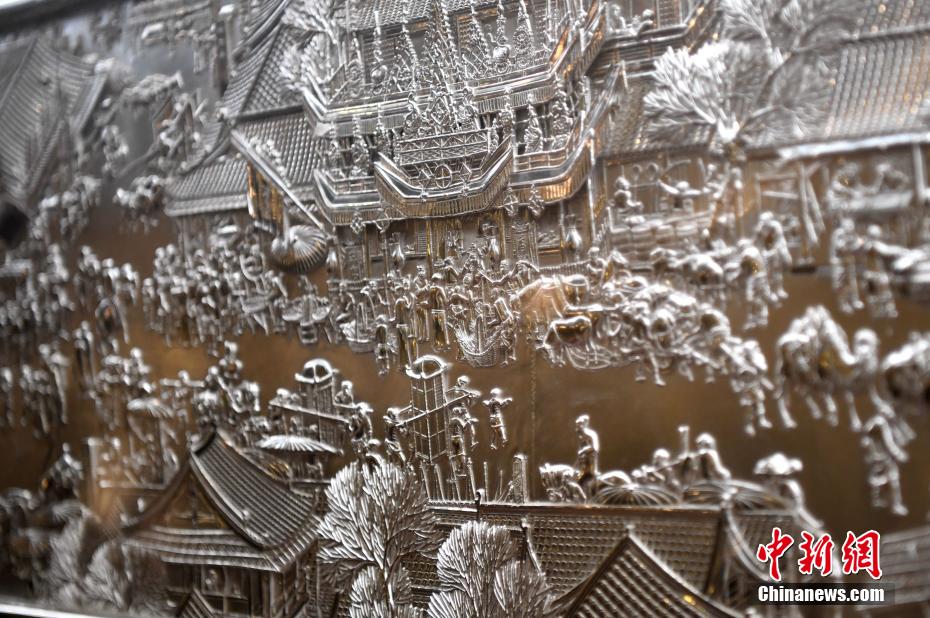 用1000多公斤银雕刻的《清明上河图》，你见过吗？