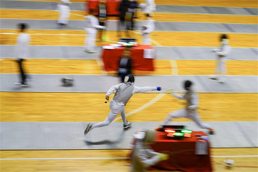 斗智斗勇 温州市青少年学生阳光体育运动会击剑锦标赛开幕