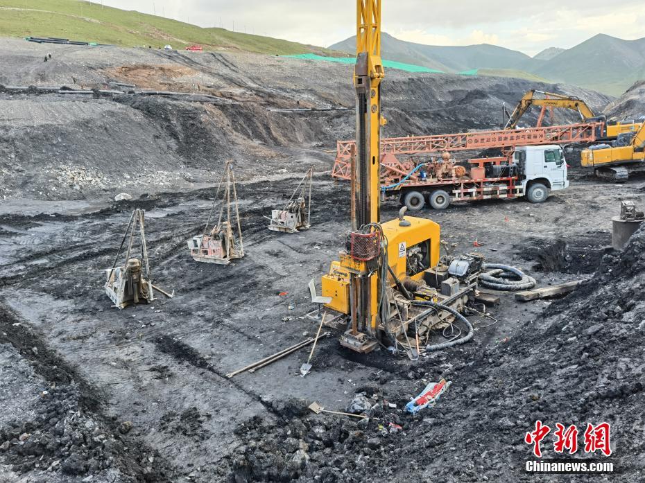 青海柴达尔煤矿事故救援现场