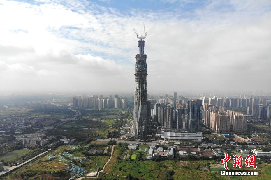 “成都第一高楼”修建高度已突破400米