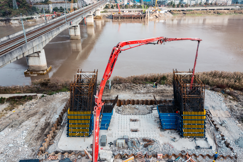 楠溪江特大桥施工进入提速阶段