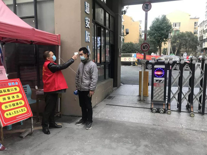 人民网：温州苍南开展万名党员干部“进网入格·同心防疫”行动