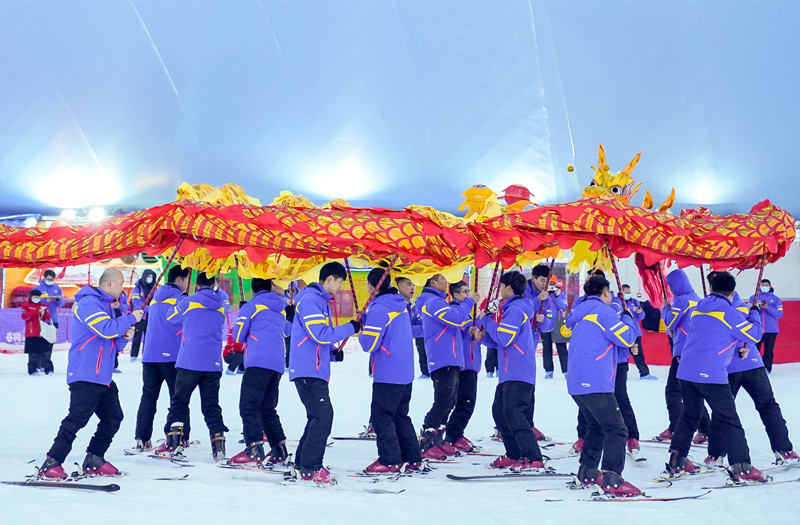 温州鼓励学生寒假期间体验轮滑、陆地冰球等冰雪运动