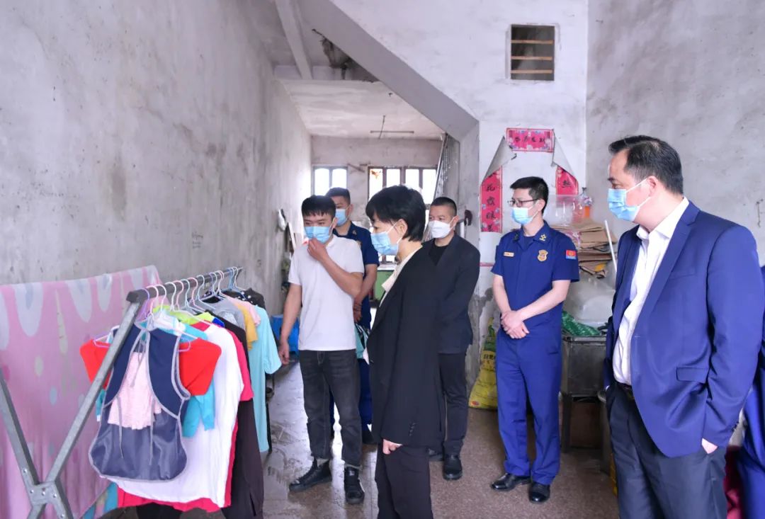 全力保障假期安全!龙港市委书记何宗静节前督查安全生产和疫情防控等工作