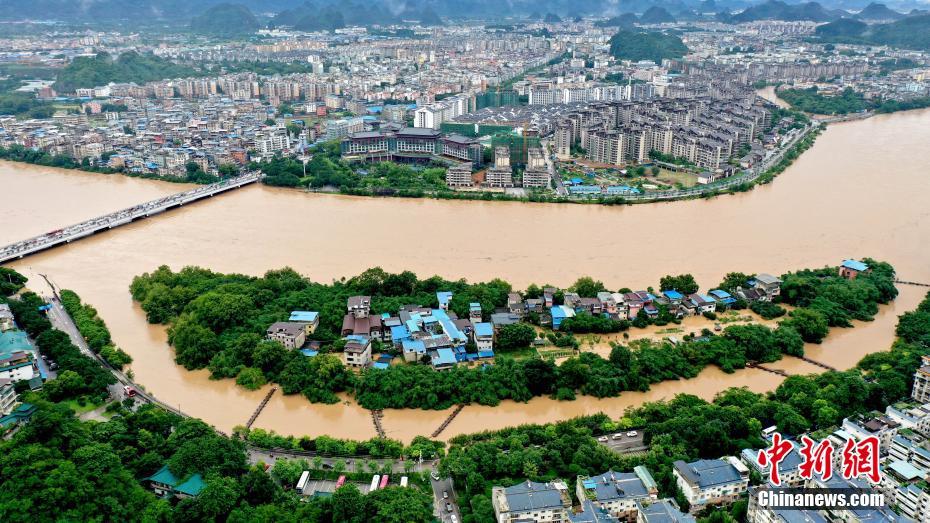 桂林漓江遇今年最大洪峰 超警1.35米