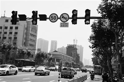 新增非机动车信号灯及右转弯信号灯 温州市区信号灯优化调整