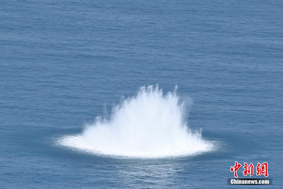 香港警方安全引爆二战时期水雷