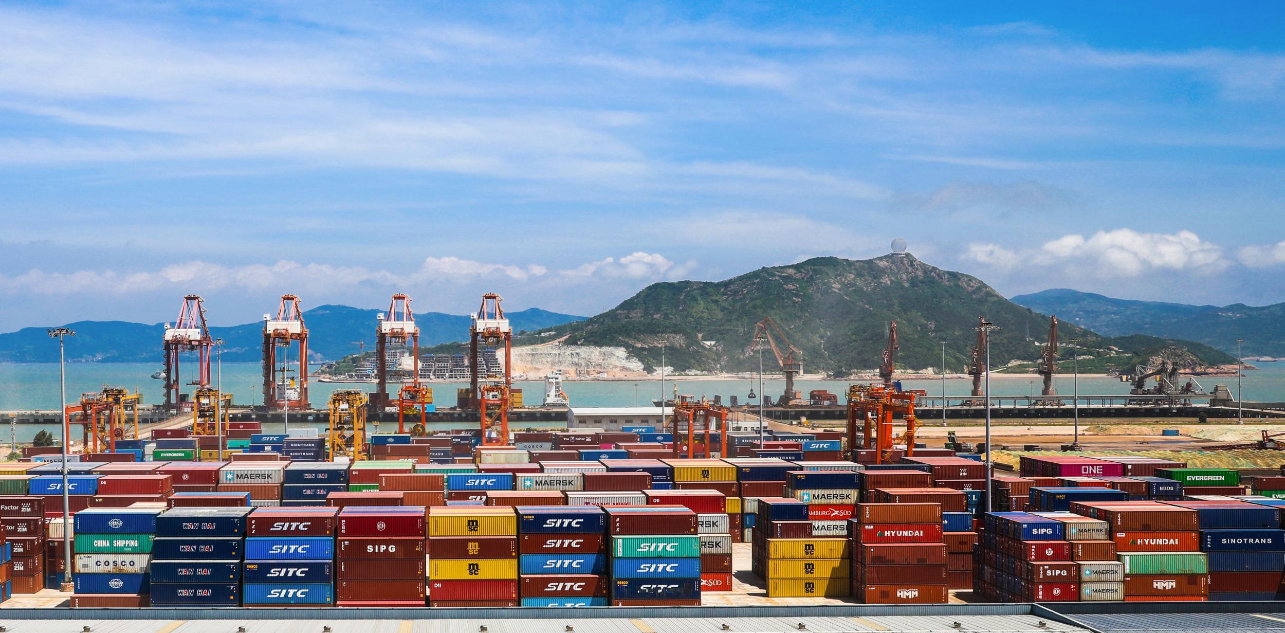 温州港集团今年已完成货物吞吐量4000多万吨，同比增长18.2%