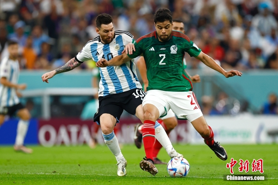 世界杯阿根廷队2:0战胜墨西哥队 梅西传射力挽狂澜