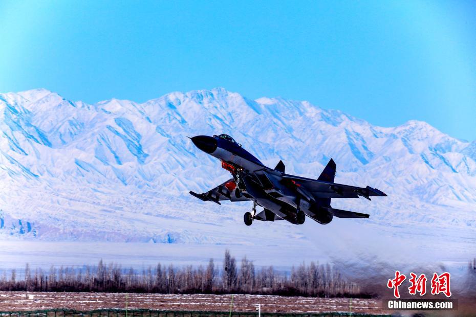 空军西安飞行学院某旅开展新年实战化飞行训练