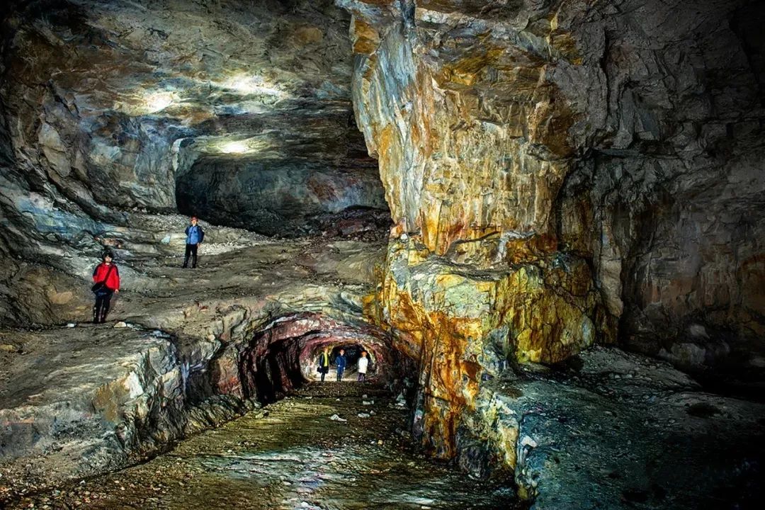 йѧרŶΪŰ ݵĹʷĻǽƬ