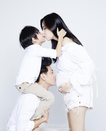 曝林志颖晒老婆大肚照 盘点圈内生双胞胎的明星