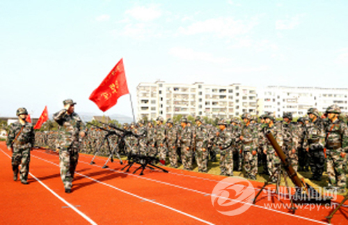 浙江省军区副司令员周少锋,浙江预备役师师长夏忠平,温州预备役团团长