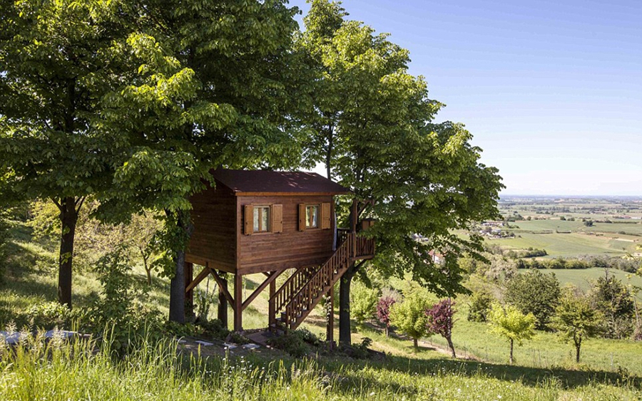 中心 滚动新闻 正文  这些位于巴厘岛阿勇河(ayung river)的竹屋景观