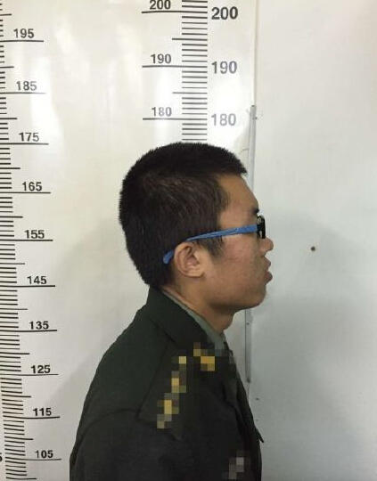 假军人"赵茂林"被抓 当时正在某大学搭讪女生
