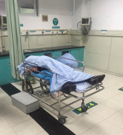 【男子送医后经抢救无效已死亡,女子还在抢救中】下午3点20分,温州网