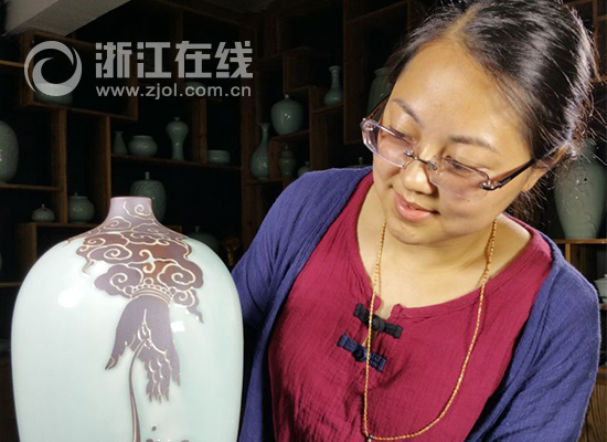 青田姑娘雷慧仙结缘龙泉青瓷 为传统艺术带来新创意