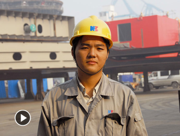 张冬伟:lng船上"缝"钢板