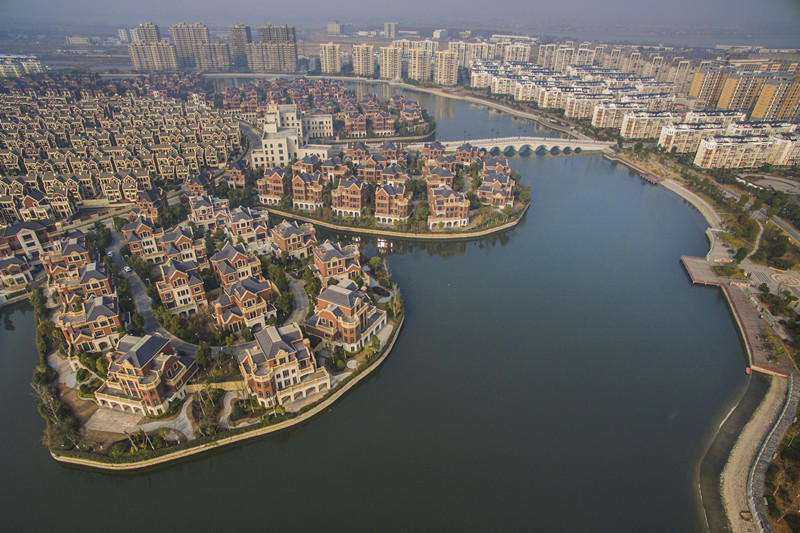 您当前的位置 : 新闻中心 滚动新闻 正文  江苏丹北镇界牌新村农民