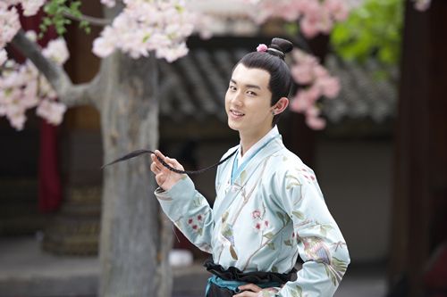 萌少郭俊辰《太子妃》受关注 搞笑伦巴舞大热