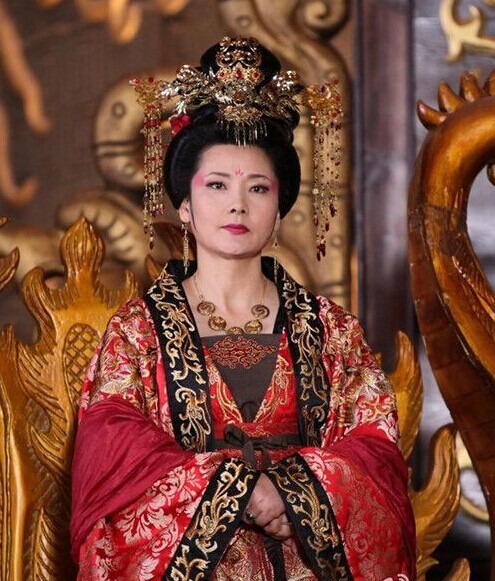 孙俪刘涛太后形象霸气十足众女星谁演太后最惊艳