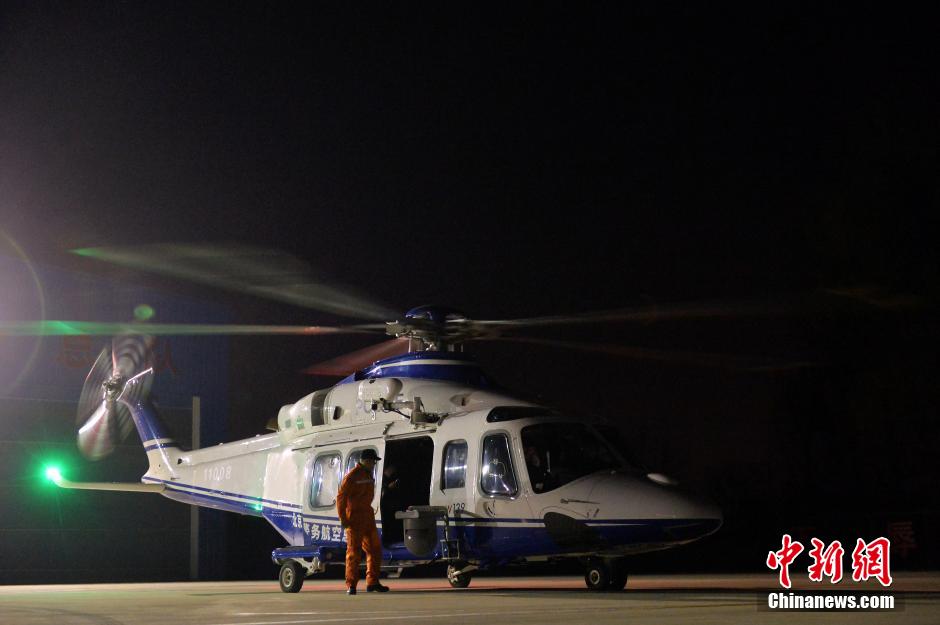 北京警用直升机升空巡逻 为新春佳节保驾护航