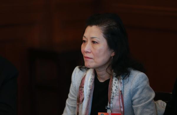 朱燕来:父亲身体还可以 每天锻炼身体读书看报