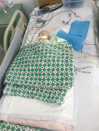 先天性心脏病男婴接受3个半小时大手术 情况稳定