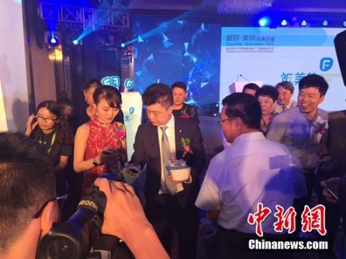 饭美美ceo郝景振和联合创始人张娴带领大家体验饭美美