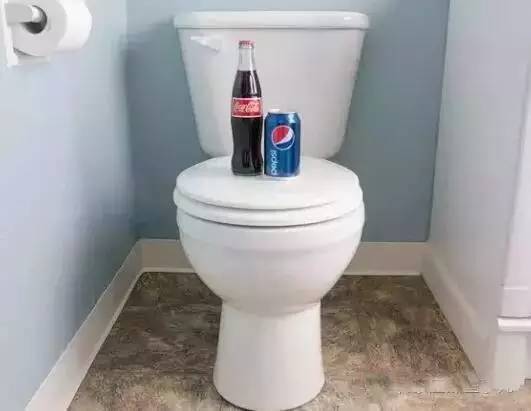 一媳妇把可乐倒进洗衣机里 老公说她疯了结果惊呆了