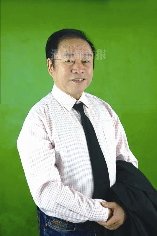 人物名片戴文龙,1946年出生,鹿城区人,现任温州民俗学会理事.